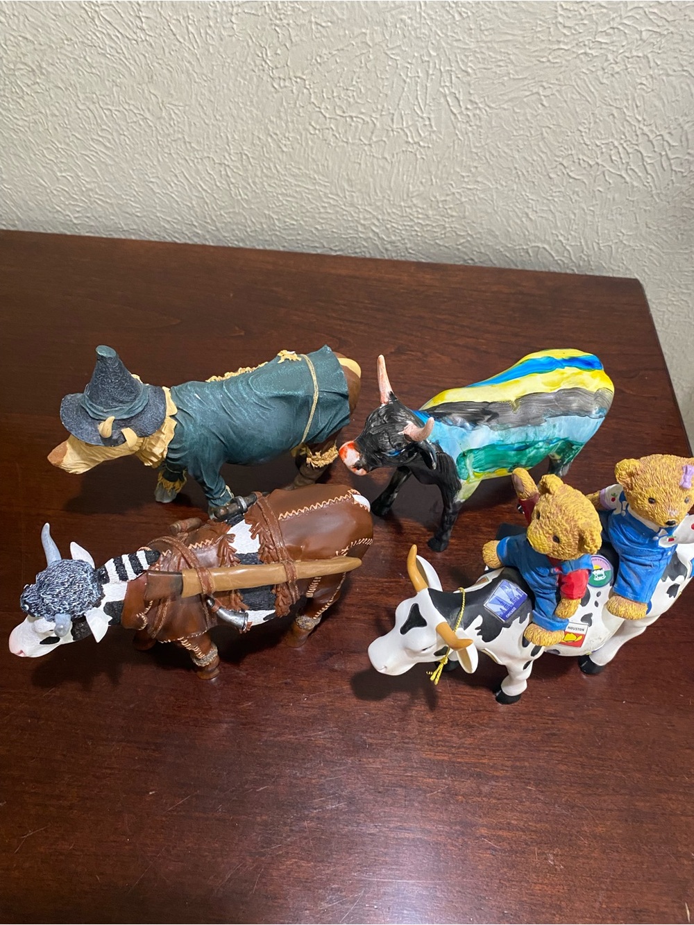 Set of 4, Cow Parade Cow Figurines, (All Discontinued) Hand Painted - Picture 2 of 10